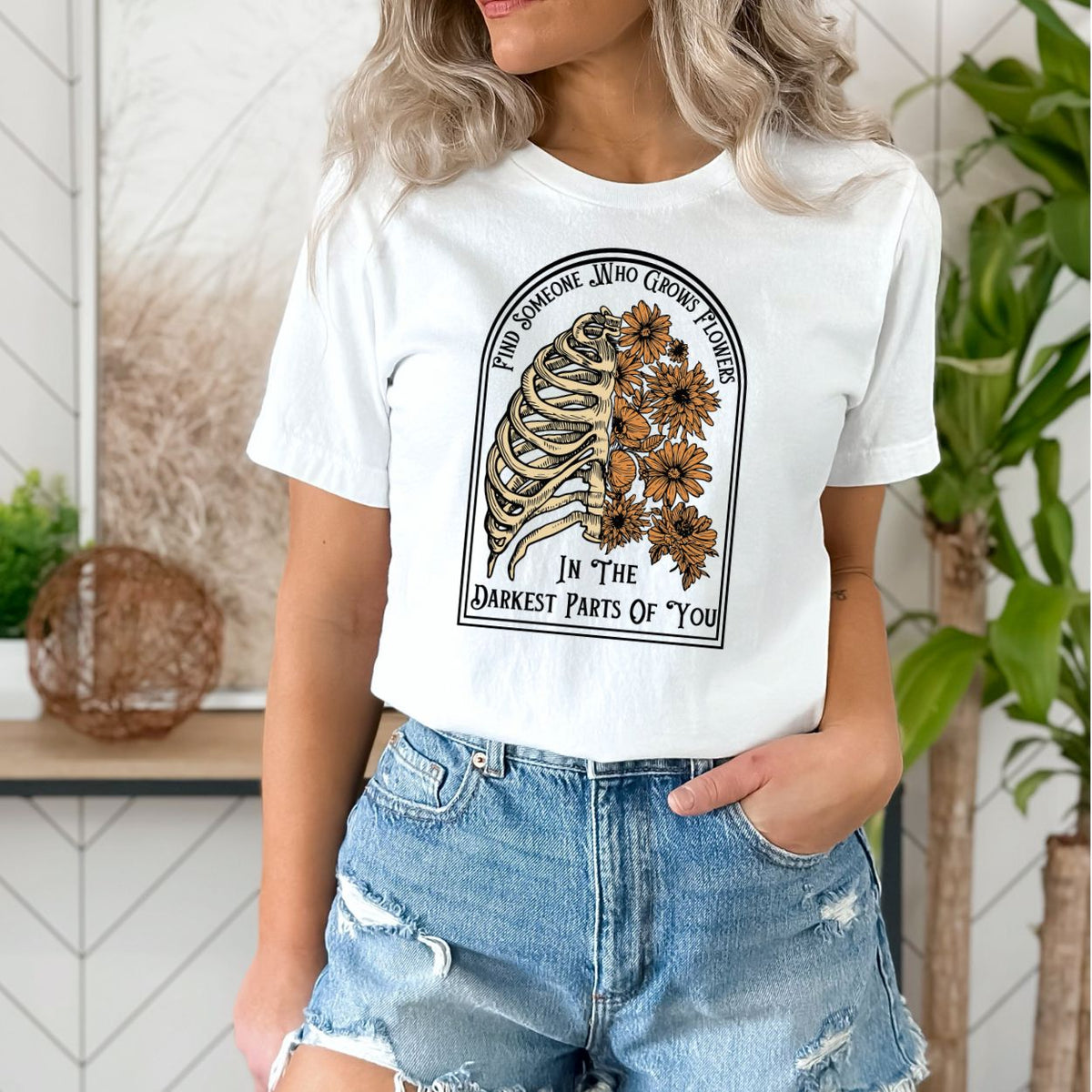 Sun to Me Tee